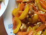 A picture of Pepper and carrots with chicken fillet.