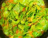 A picture of step 7 of Cod rolls with tomatoes and spinach.