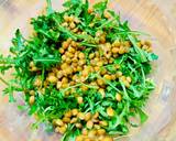 A picture of step 2 of Broccoli Salad with Tuna, Arugula and lentils.