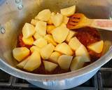 A picture of step 2 of Aubergine and potato curry:
(Aloo Baingan).