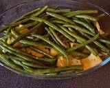 A picture of step 2 of Green beans and courgette salad.