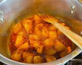 A picture of step 2 of Aubergine and potato curry:
(Aloo Baingan).