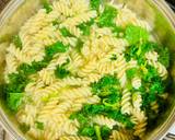 A picture of step 2 of Fusilli pasta with Kale.