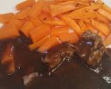 A picture of step 3 of Roast beef with carrots, sweet potato chips & mint gravy.